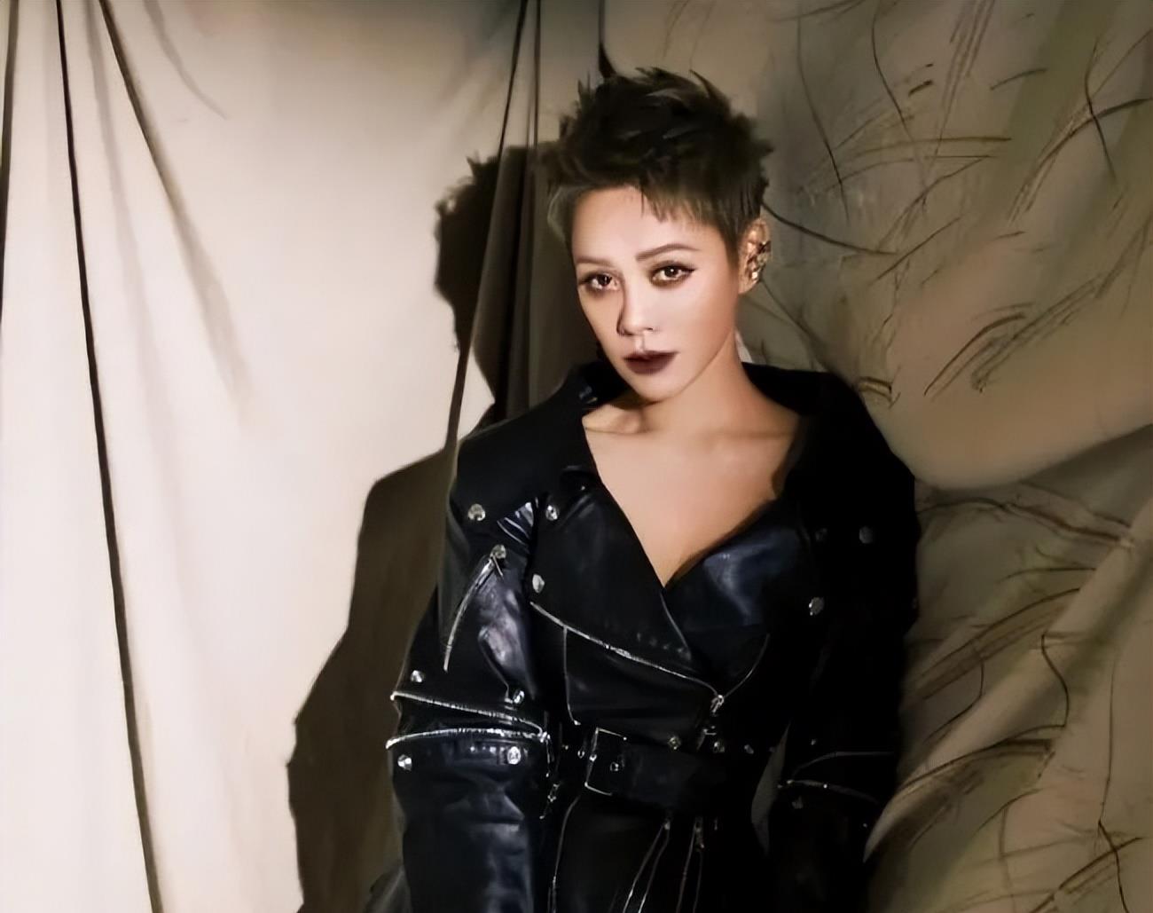 明星最老的女明星_50岁女明星保养_51岁女明星气质